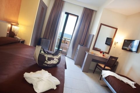 In-room safe, desk, cribs/infant beds, free WiFi