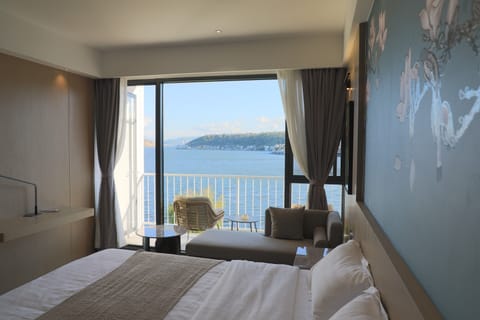 Panoramic Double Room, Lake View | Premium bedding, down comforters, pillowtop beds, WiFi (free)