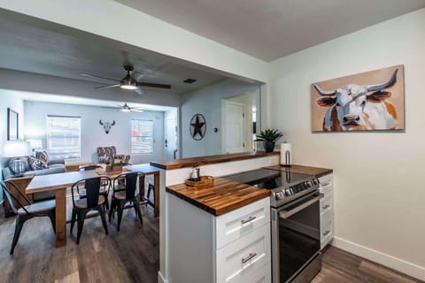 House, Multiple Beds, Kitchen, Garden View (4209 Avalon) | Private kitchen