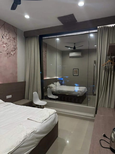 Desk, laptop workspace, free WiFi