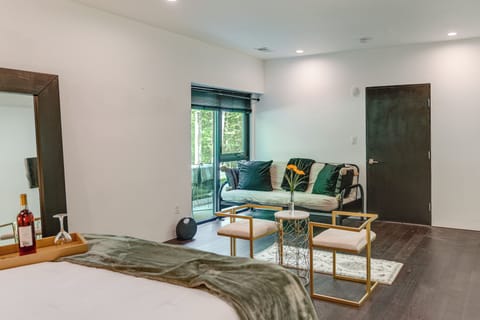 Apartment (1 Bedroom) | Interior