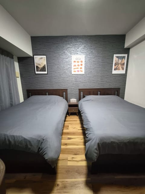 Room | WiFi (free)