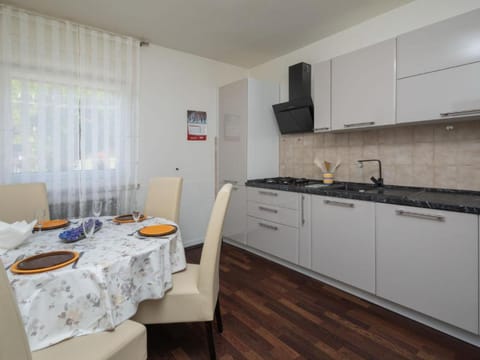 House | Private kitchen | Espresso maker, fridge, microwave, oven