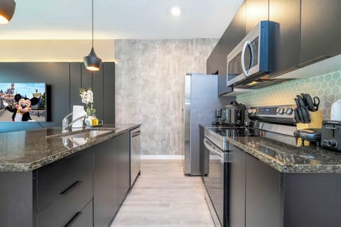 Townhome, Multiple Beds, Pool Access, Pool View (3221TT-SVH) | Private kitchen