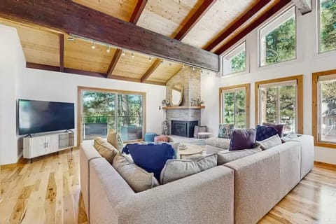 House | 4 bedrooms, high-speed internet