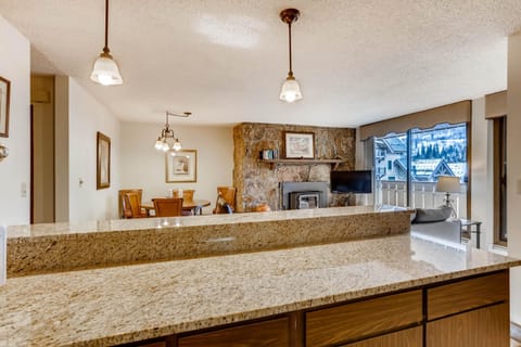 Condo, 2 Double Beds (Scorpio 304, 2BD Vail Condo with Wood) | Interior