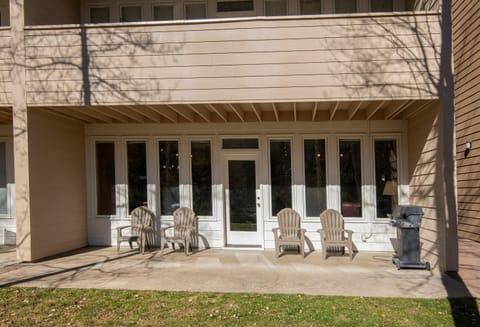 Condo, 1 King Bed (Sun Vail 12E, 2BD condo with Vail Mou) | Terrace/patio