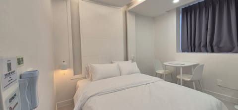Standard Single Room, Non Smoking, Private Bathroom | Desk, soundproofing, free WiFi