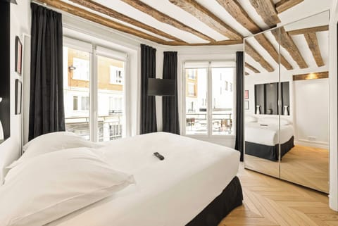 Apartment | 1 bedroom, laptop workspace, iron/ironing board, bed sheets