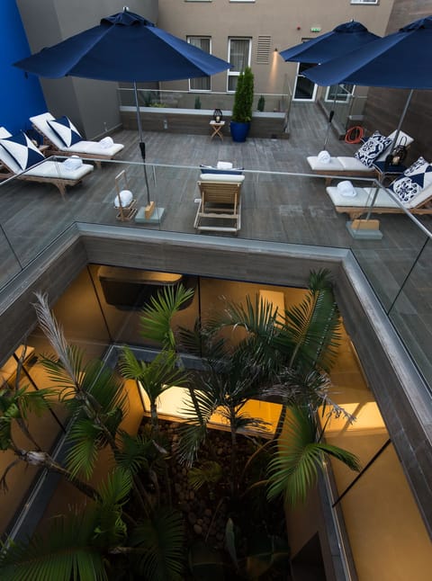 Sundeck
