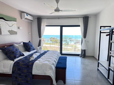 Double Room, Balcony, Sea View | Iron/ironing board, free WiFi