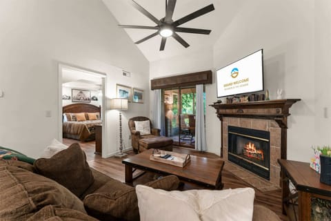 Condo, Multiple Beds, Garden View (The Quiet Escape) | Living area