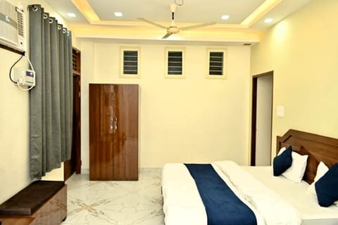 Family Room | Free WiFi