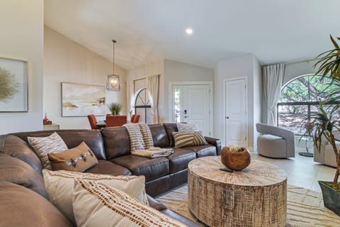House (4 Bedrooms) | Interior