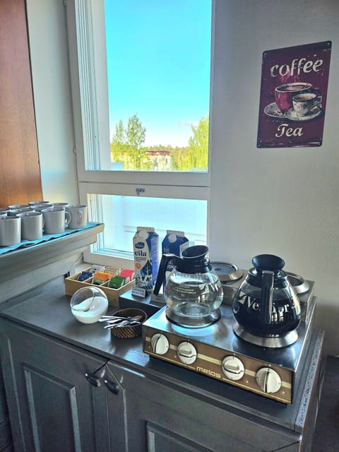 Free daily self-serve breakfast