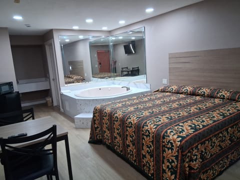 Exclusive Single Room | Desk, iron/ironing board (on request), WiFi (free), bed sheets