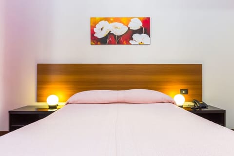 In-room safe, desk, free cribs/infant beds, free WiFi