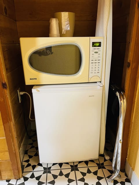 Small King Room | Mini-refrigerator