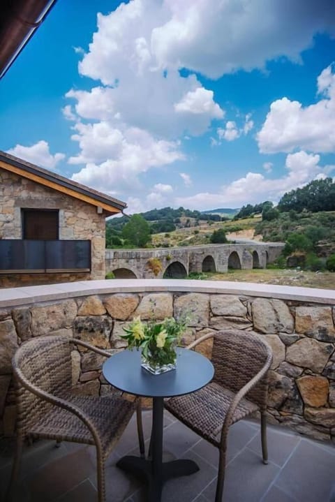 Panoramic Suite, 1 King Bed, Terrace, River View | Outdoor dining
