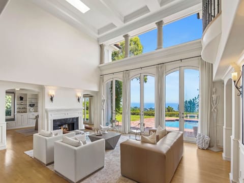 Apartment (6 Bedrooms) | Exterior