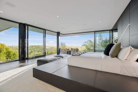 Apartment (5 Bedrooms) | Exterior