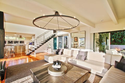 Apartment (5 Bedrooms) | Exterior