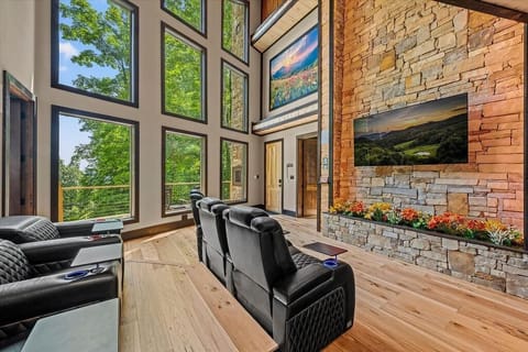 House, Multiple Beds (Waterfalls and Wildflowers) | Interior