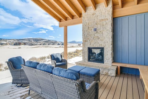 House (5 Bedrooms) | Interior