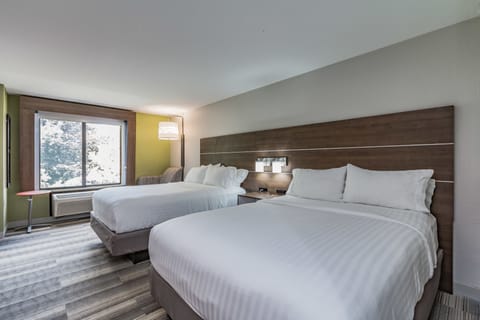 Standard Room, 2 Queen Beds | Hypo-allergenic bedding, in-room safe, desk, blackout drapes