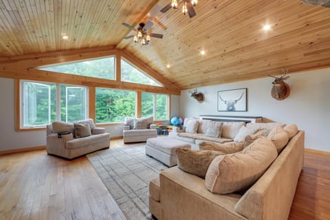 House (4 Bedrooms) | Interior