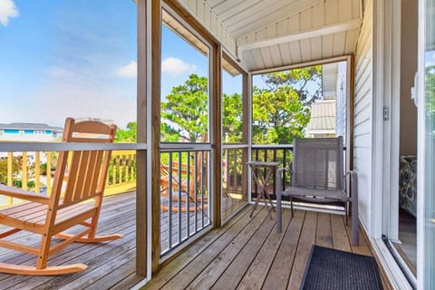 House, 4 Bedrooms | Property grounds