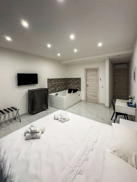 Double or Twin Room | Free WiFi