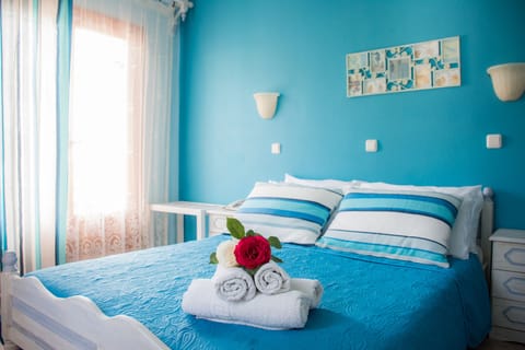 Superior Double Room, 1 Double Bed, Non Smoking, Pool View | Tempur-Pedic beds, minibar, in-room safe, individually decorated