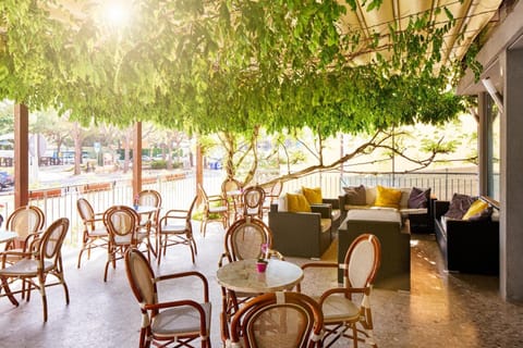 Breakfast, lunch, dinner served; local cuisine 