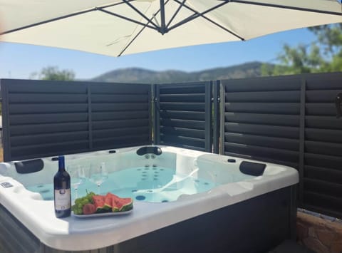 House (Four Bedroom Villa with Terrace) | Outdoor spa tub