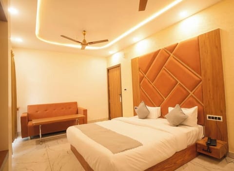Comfort Room | Desk, WiFi (free)