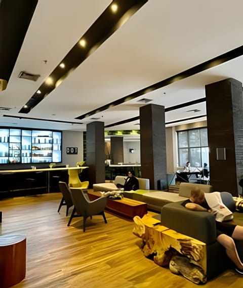 Basic Apartment | Lobby