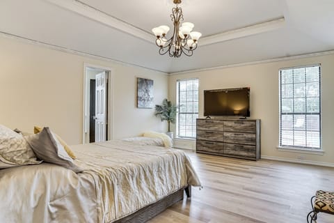 House (4 Bedrooms) | Interior