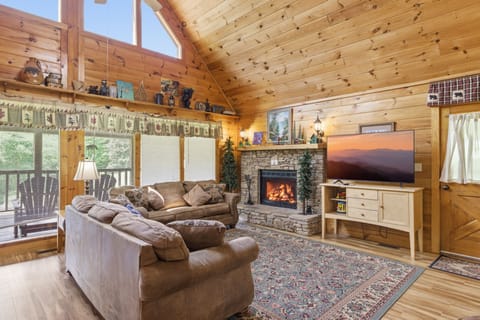 Cabin, 2 Bedrooms | Living area | Smart TV