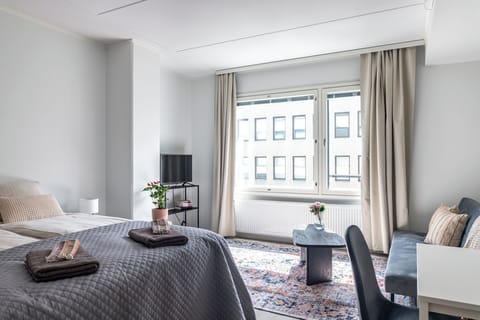 Superior Studio, City View | Blackout drapes, iron/ironing board, free WiFi