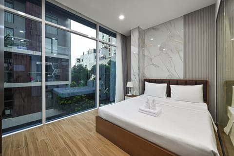 Deluxe Double Room, City View | WiFi (free), bed sheets