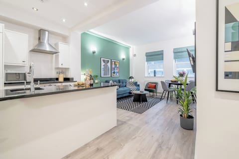 Premium Apartment, 2 Bedrooms | Private kitchen | Full-size fridge, microwave, oven, stovetop