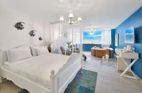 Queen Room with Spa Tub | 1 bedroom, premium bedding, in-room safe, blackout drapes
