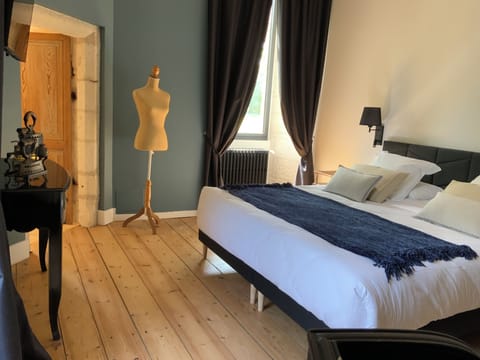 Deluxe Double Room, Garden View | Blackout drapes, WiFi (free)