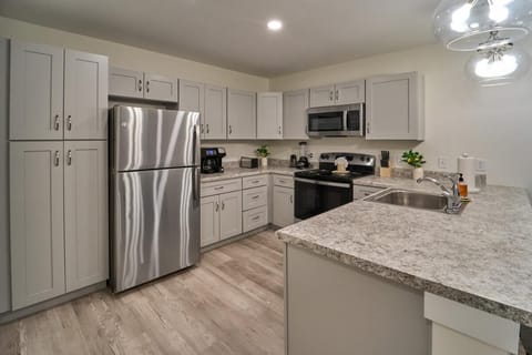 Condo, Multiple Beds (The Ruby 101) | Private kitchen