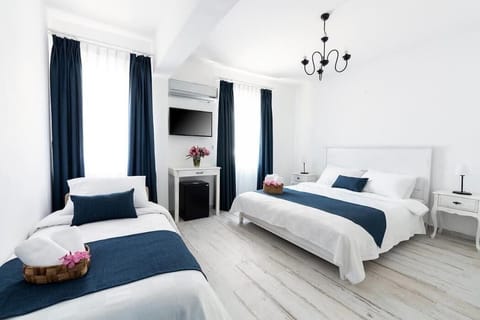 Comfort Triple Room, Sea View | Free WiFi