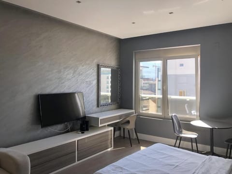 Studio, Sea View | Iron/ironing board, free WiFi