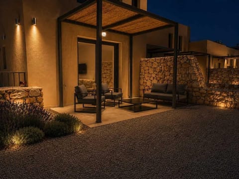Deluxe Apartment, Garden View | Terrace/patio