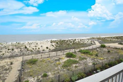 Condo, 1 Bedroom | Beach