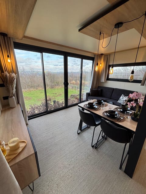 Panoramic Chalet, 2 Bedrooms, Hill View | Interior